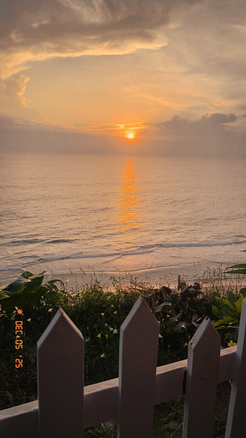 Kerala series — Varkala, the cliffside